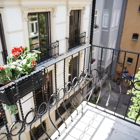 Ditto Flats * Istanbul